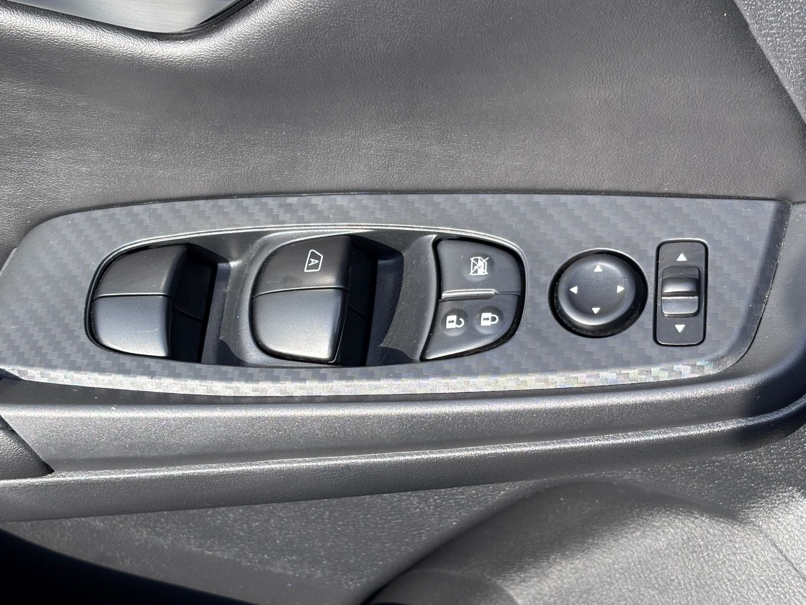 Used 2025 Nissan Sentra SV w/ All-Weather Package FWD image 21