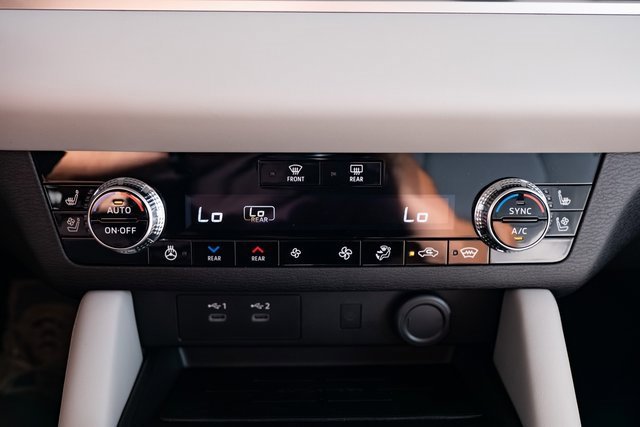 New 2025 Mitsubishi Outlander AWD image 19