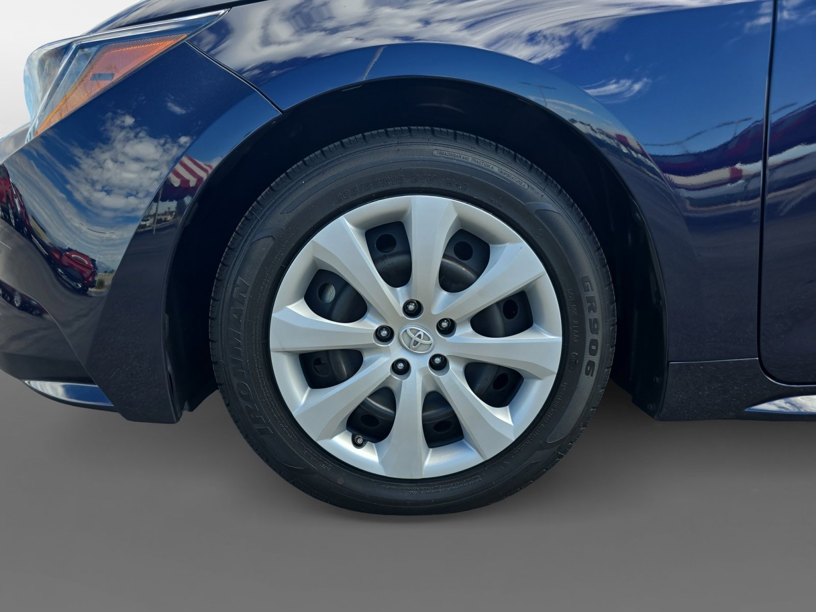 Used 2023 Toyota Corolla LE image 14