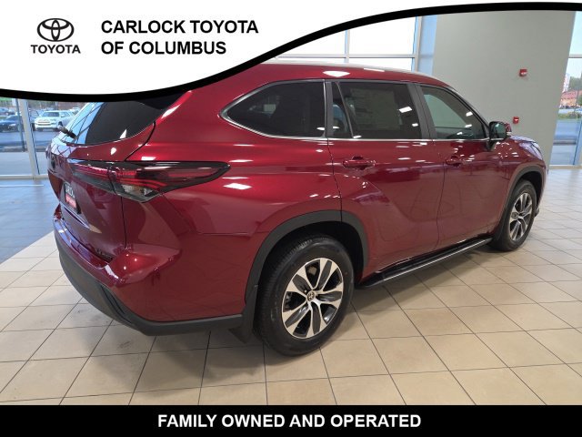New 2026 Toyota Highlander AWD image 8