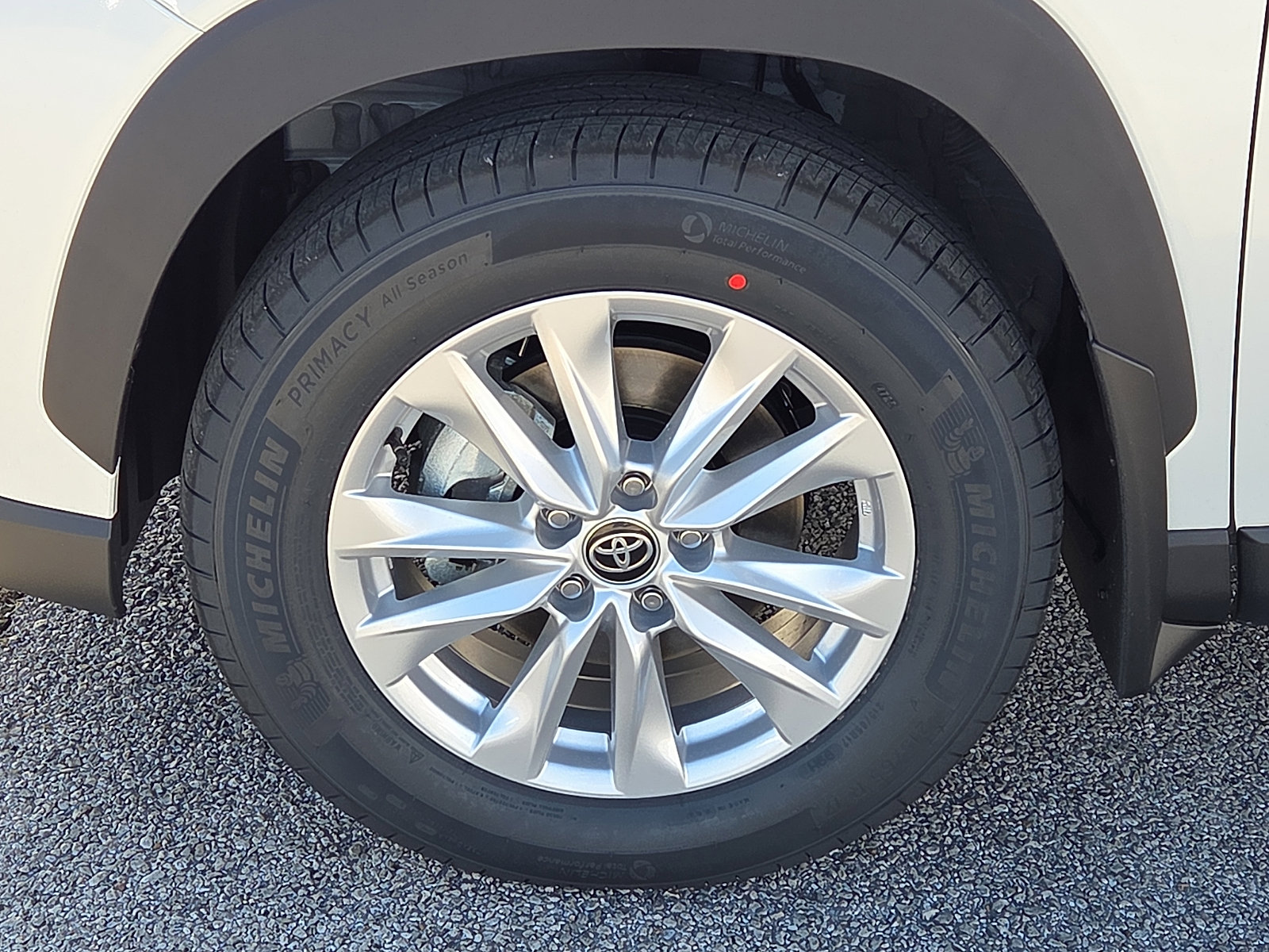 New 2026 Toyota Corolla Cross LE image 5