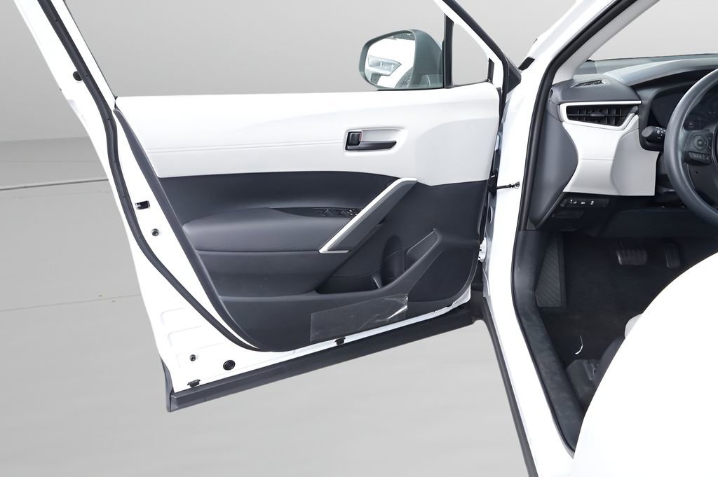 New 2026 Toyota Corolla Cross L image 7