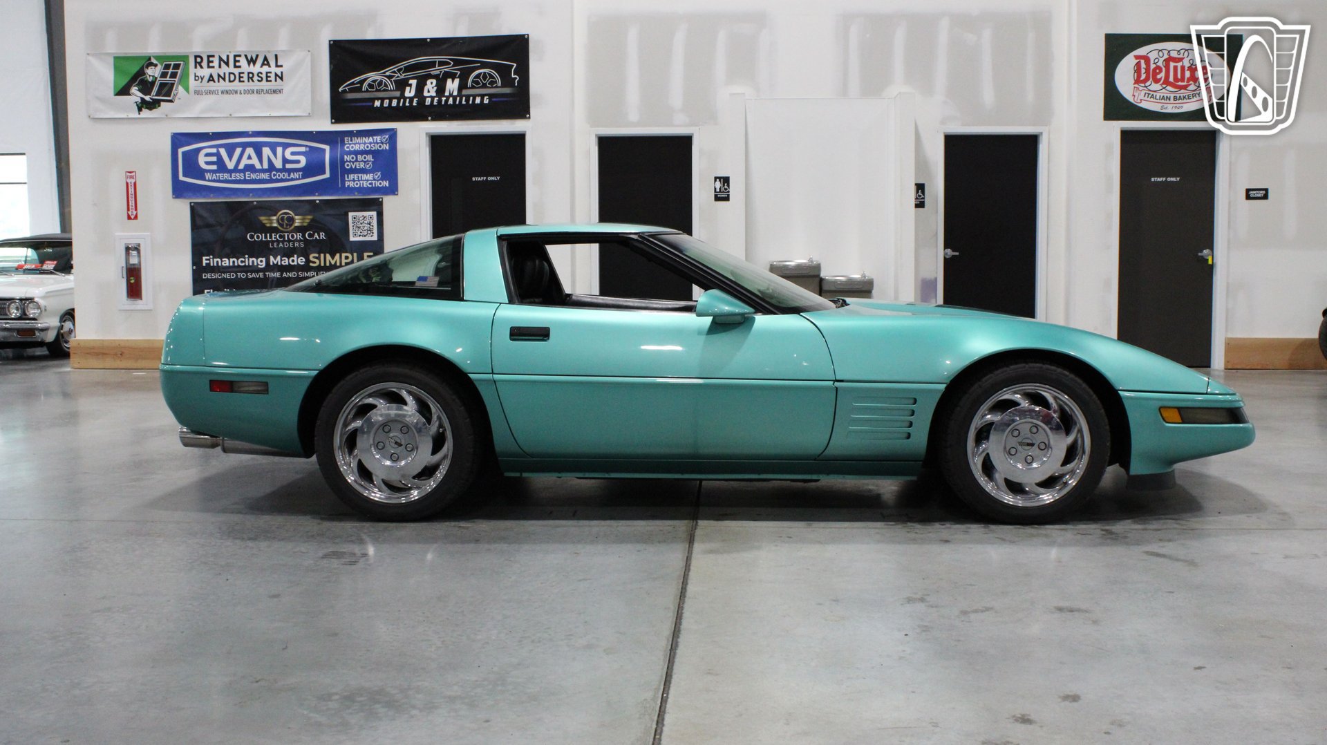 Used 1991 Chevrolet Corvette Coupe RWD image 34