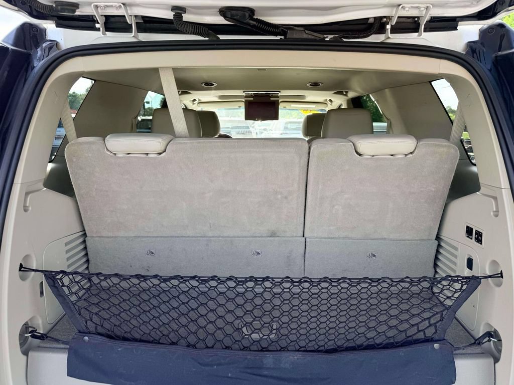 Used 2018 Cadillac Escalade Luxury AWD/4WD image 10