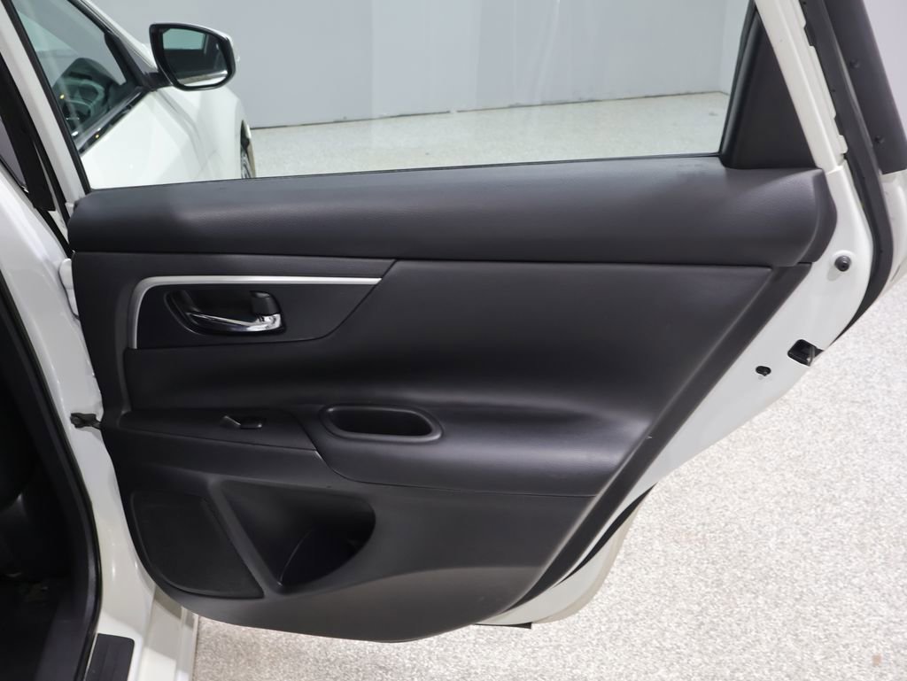 Used 2017 Nissan Altima 2.5 SL FWD image 21