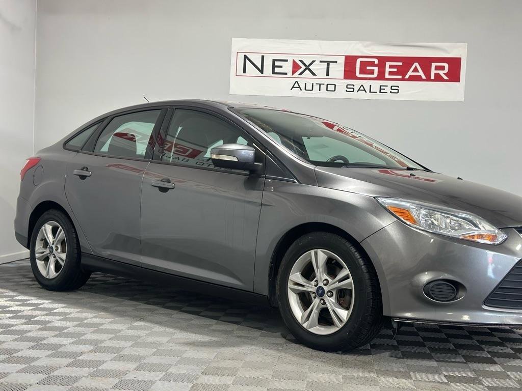 Used 2014 Ford Focus SE FWD image 2