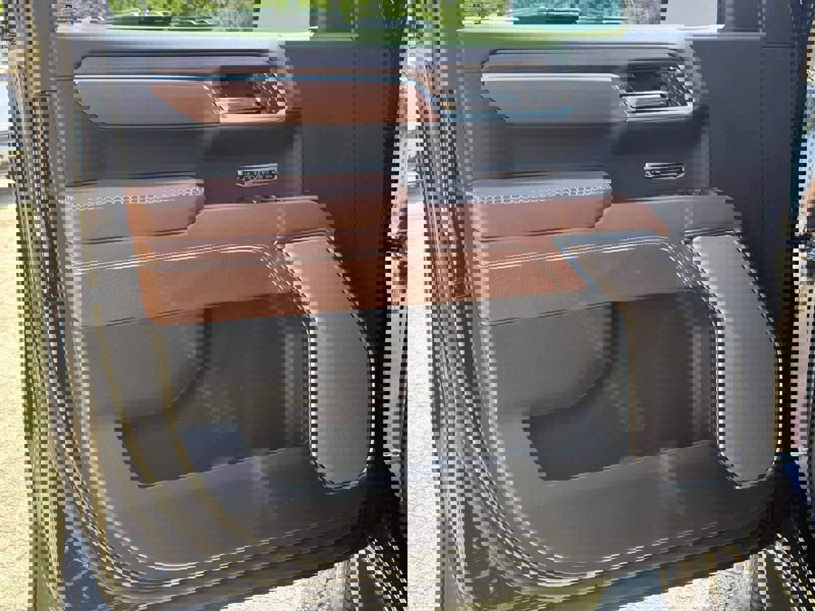 Used 2025 GMC Sierra 1500 Denali Ultimate image 22