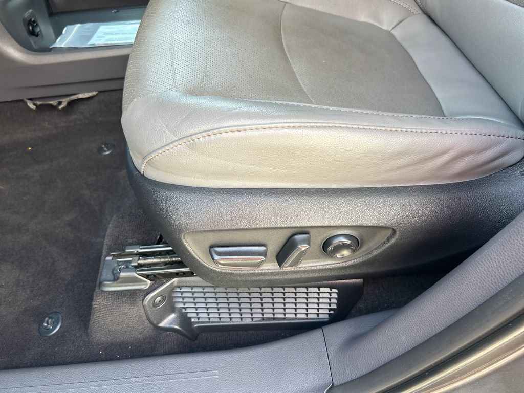 Certified 2023 Toyota Sienna Limited AWD/4WD image 30