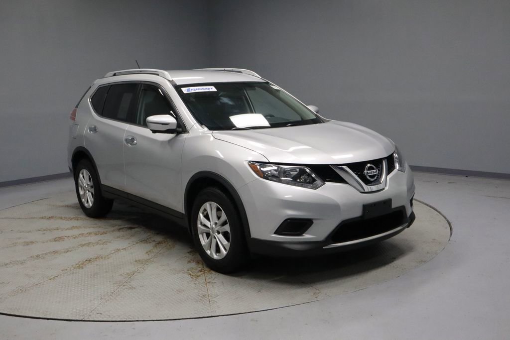 Used 2016 Nissan Rogue SV w/ SV Premium Package