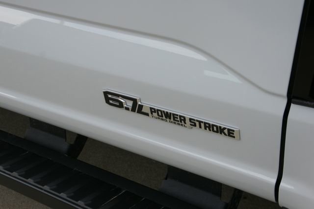 New 2026 Ford F350 XLT w/ XLT Premium Package AWD/4WD image 11