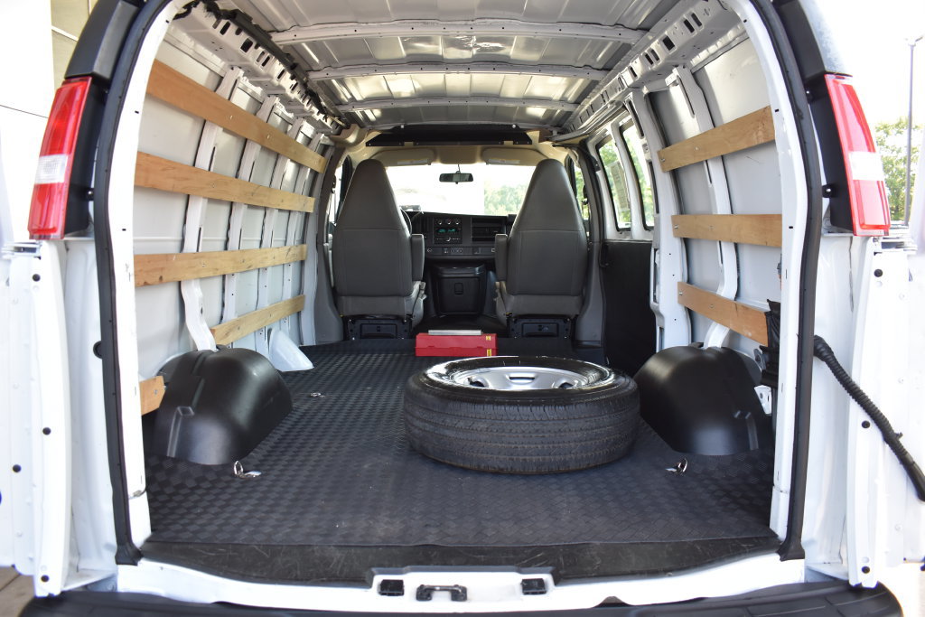 Used 2021 Chevrolet Express 2500 w/ Driver Convenience Package RWD image 9