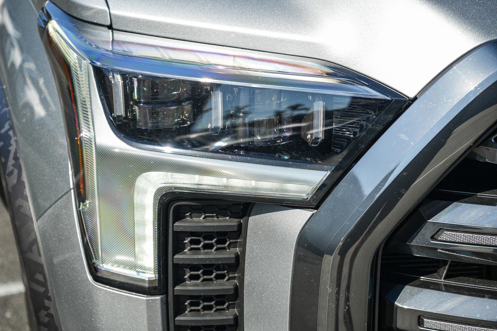 Used 2025 Toyota Tundra Platinum AWD/4WD image 8
