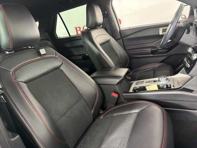 Used 2022 Ford Explorer ST-Line image 16