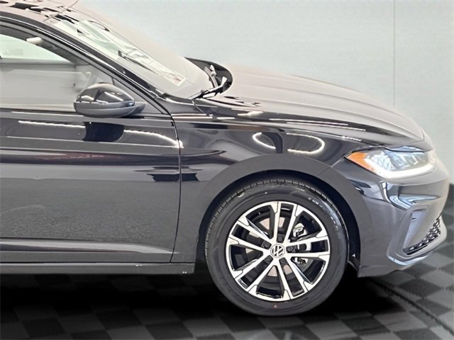 Used 2025 Volkswagen Jetta Sport image 10