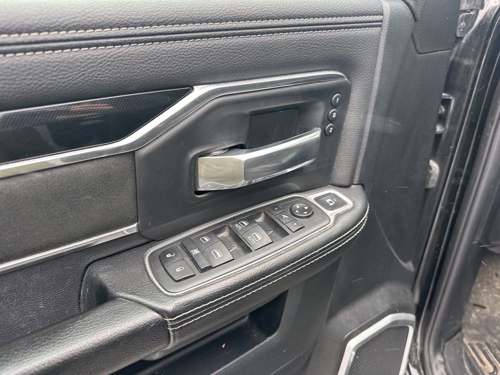 Used 2021 RAM 2500 Laramie w/ Night Edition image 18
