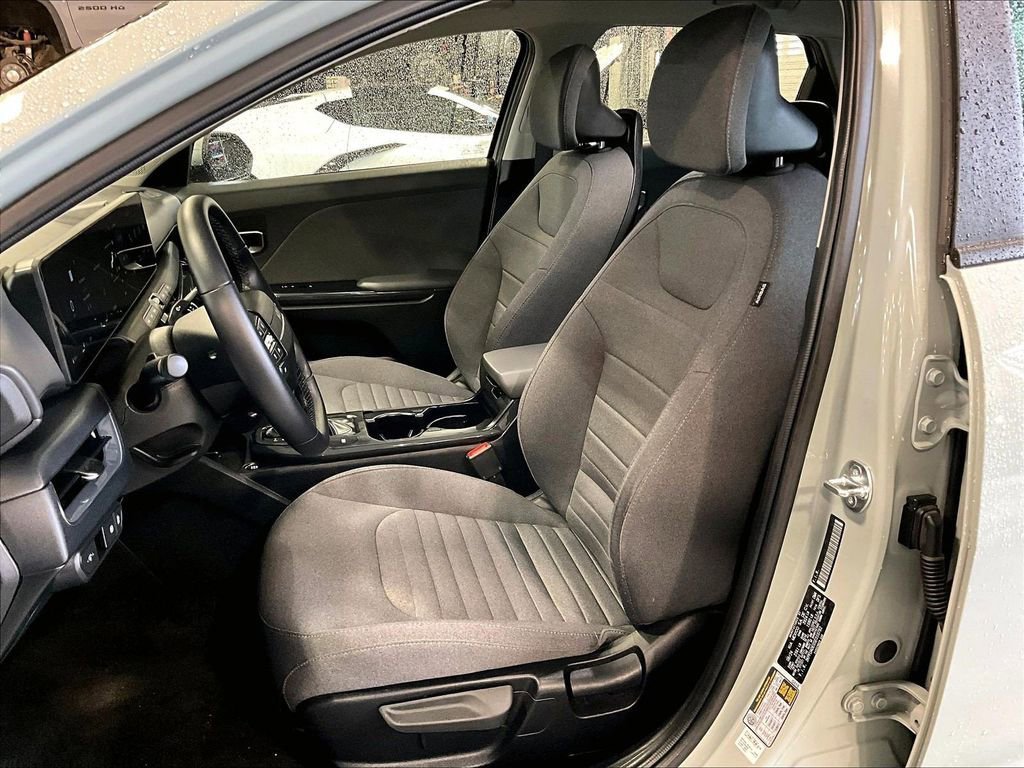 Used 2025 Kia K4 EX FWD image 10