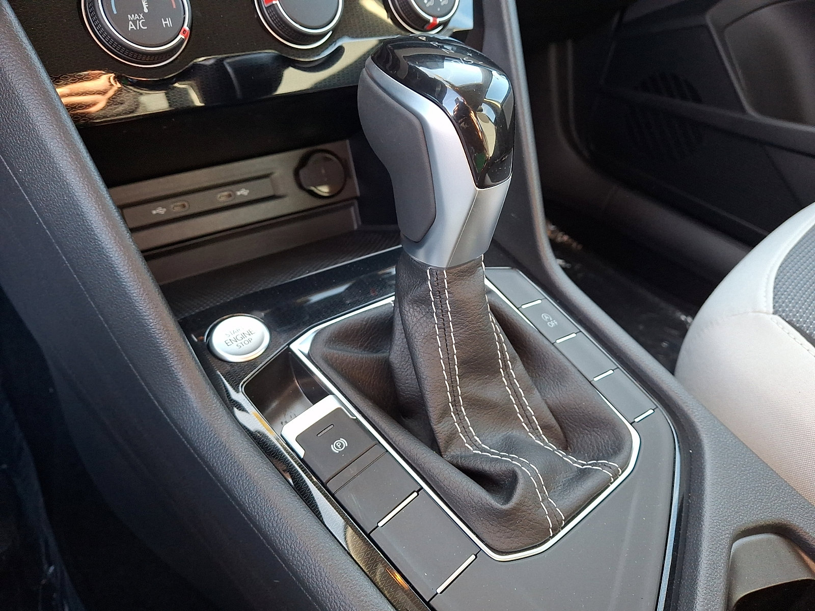 New 2026 Volkswagen Taos S image 10