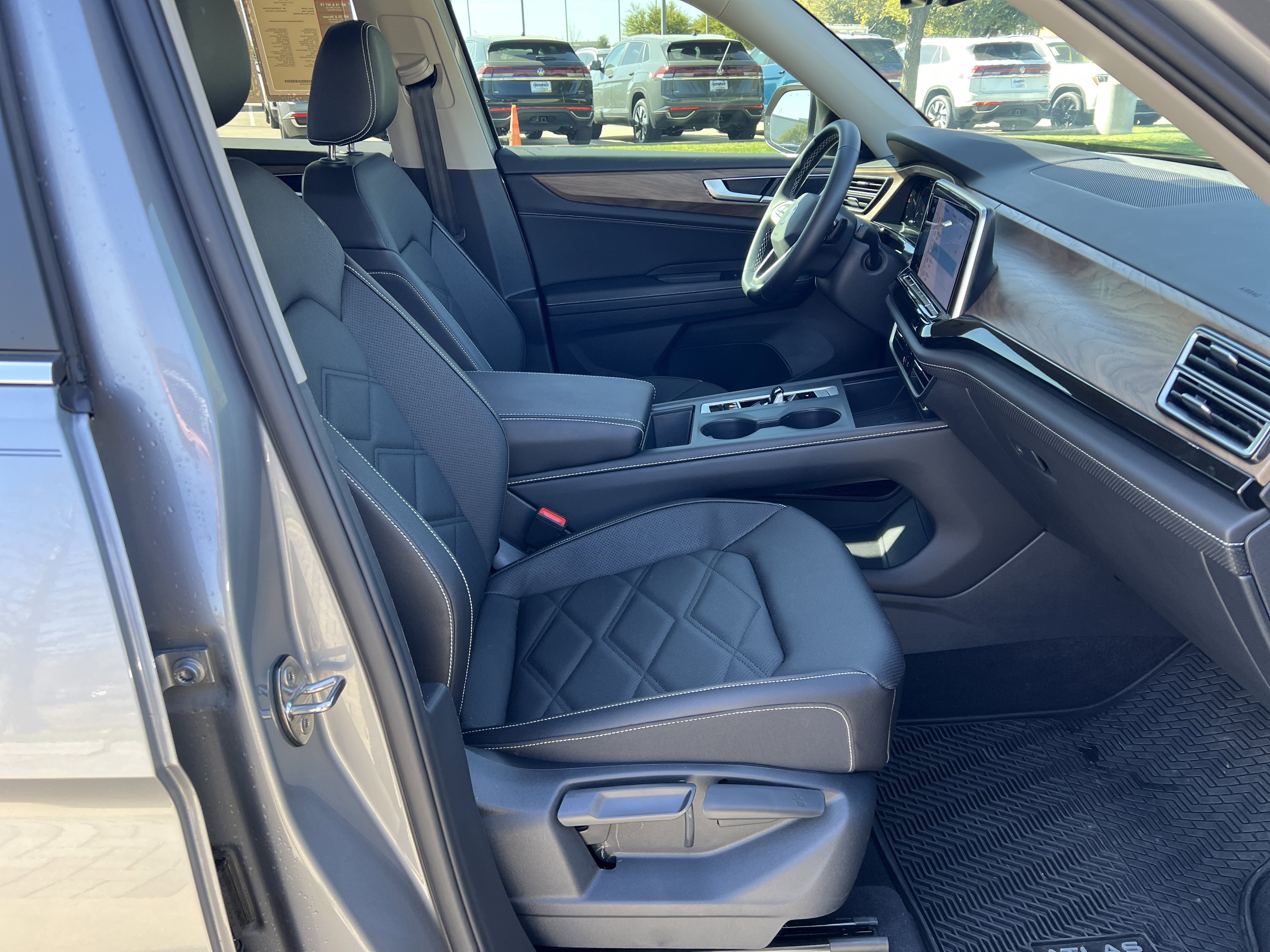 Certified 2026 Volkswagen Atlas SE image 47