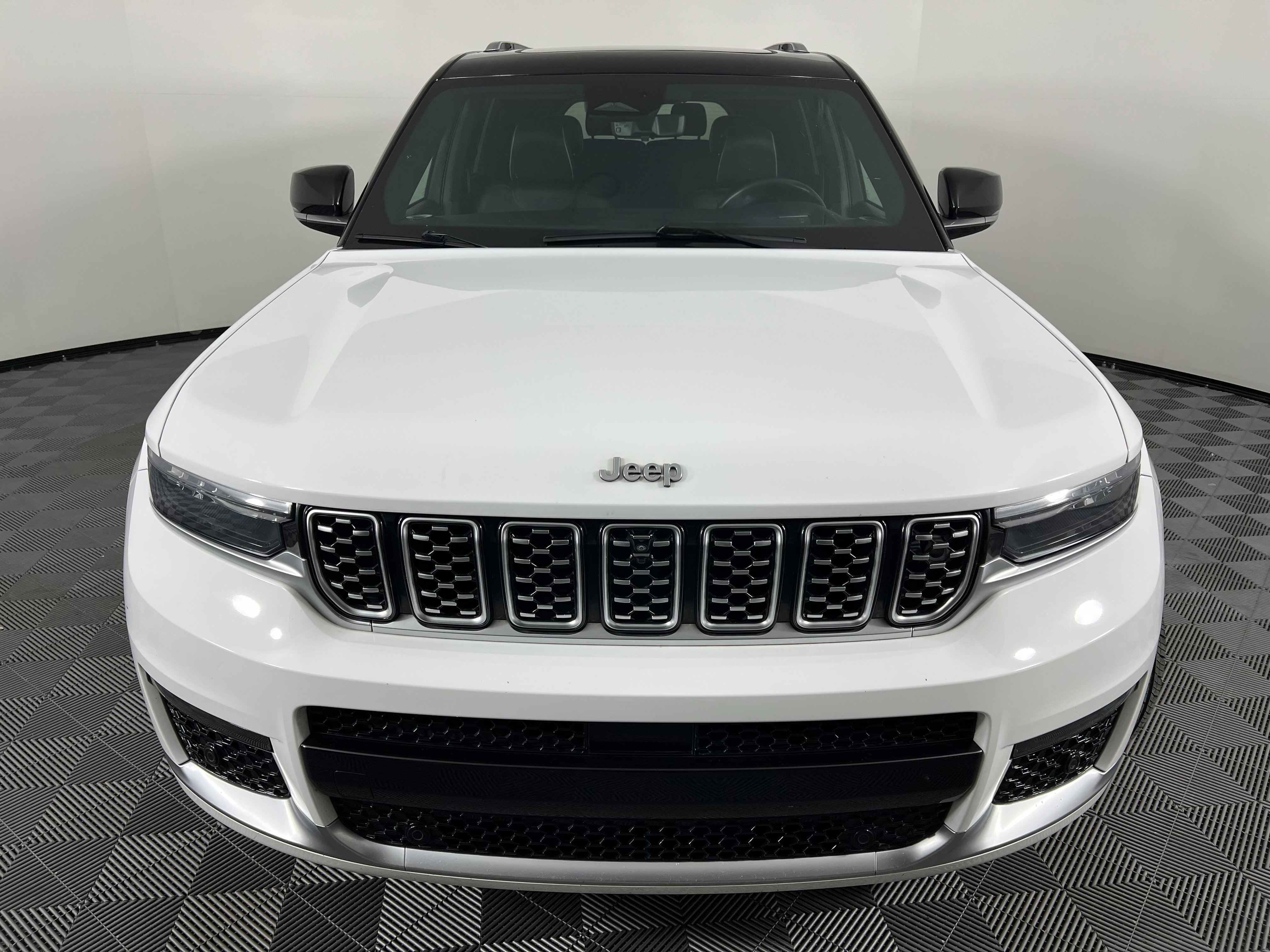 Used 2021 Jeep Grand Cherokee L Summit image 4