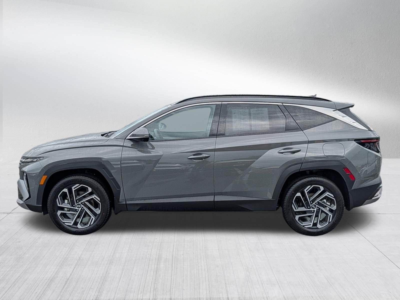 Certified 2026 Hyundai Tucson Limited AWD/4WD image 4