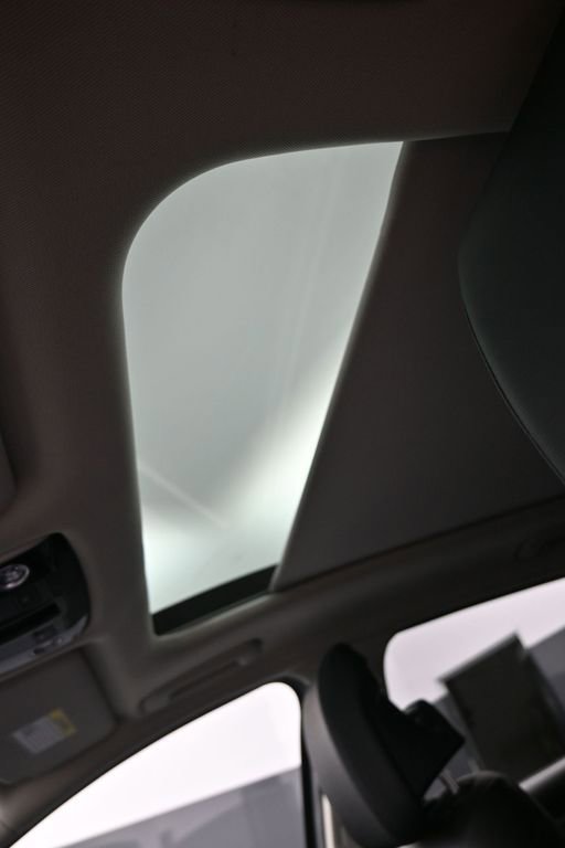 Certified 2025 Kia Sportage SX image 18