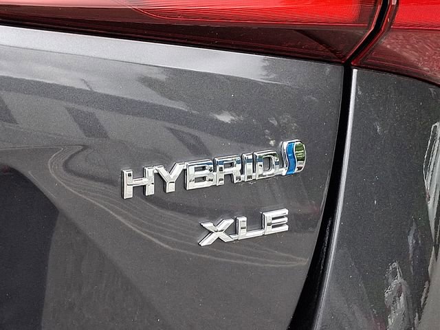 Used 2019 Toyota Prius XLE w/ Advanced Technology Package AWD/4WD image 32