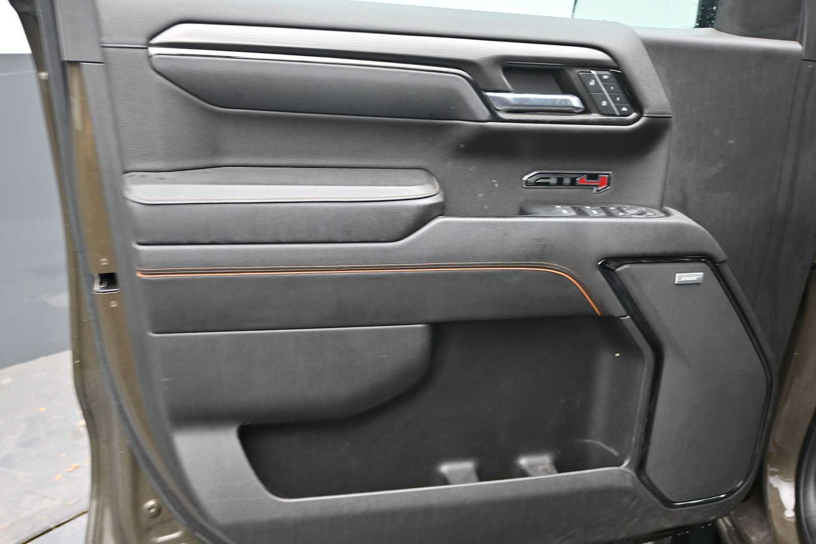 Used 2023 GMC Sierra 1500 AT4 w/ AT4 Premium Package AWD/4WD image 12