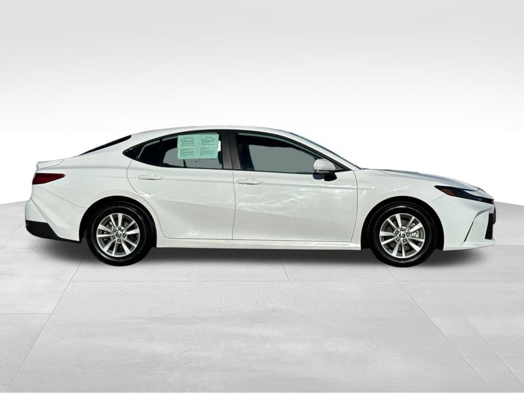 Used 2025 Toyota Camry LE FWD image 6
