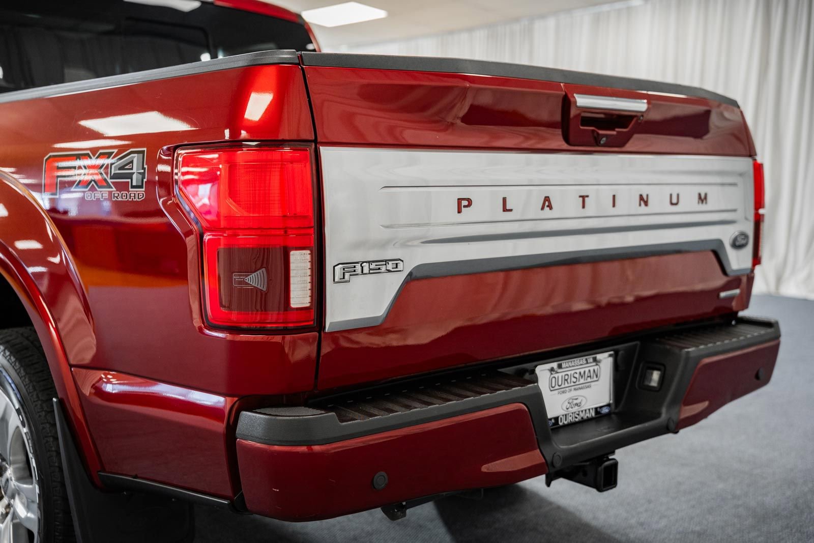Certified 2018 Ford F150 Platinum w/ Equipment Group 701A Luxury image 6