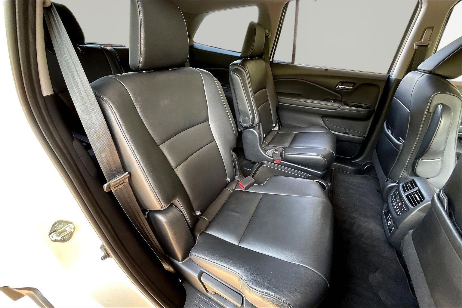 Used 2019 Honda Pilot Touring image 25