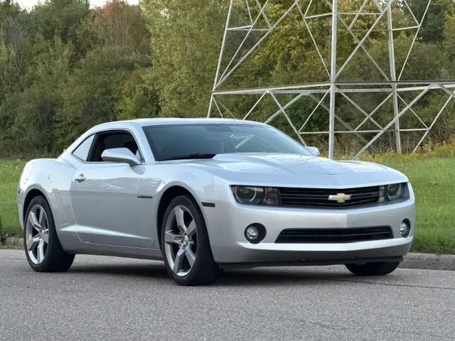 Used 2010 Chevrolet Camaro LT w/ RS Package RWD image 3