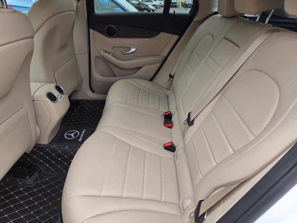 Used 2022 Mercedes-Benz GLC 300 4MATIC image 14