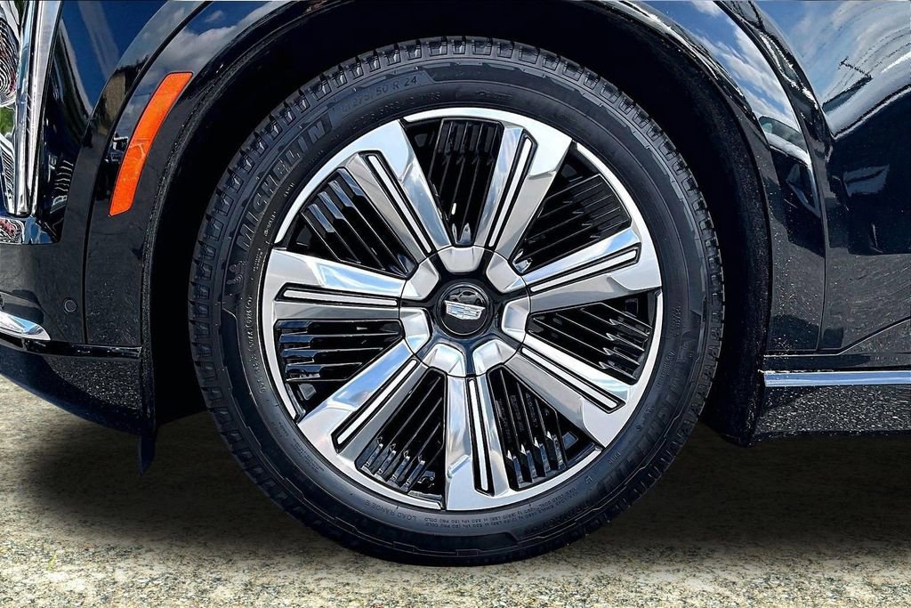 Used 2025 Cadillac Escalade IQ Luxury 2 w/ LPO, Premium Carpet Package AWD/4WD image 33
