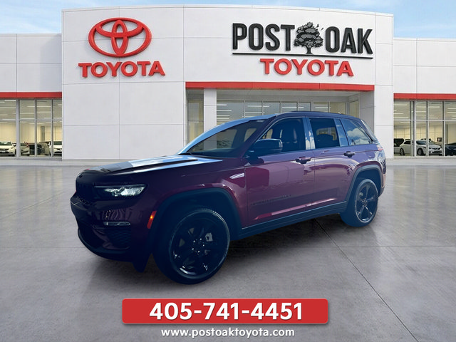 Used 2025 Jeep Grand Cherokee Limited w/ Black Appearance Package