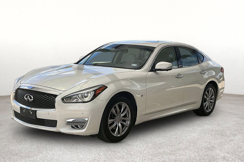 Used 2015 INFINITI Q70 3.7 w/ Technology Package RWD image 9