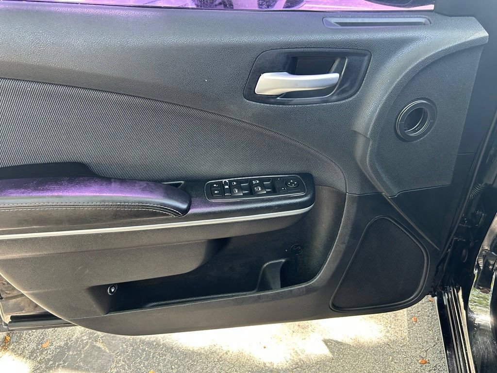 Used 2017 Dodge Charger SE RWD image 16