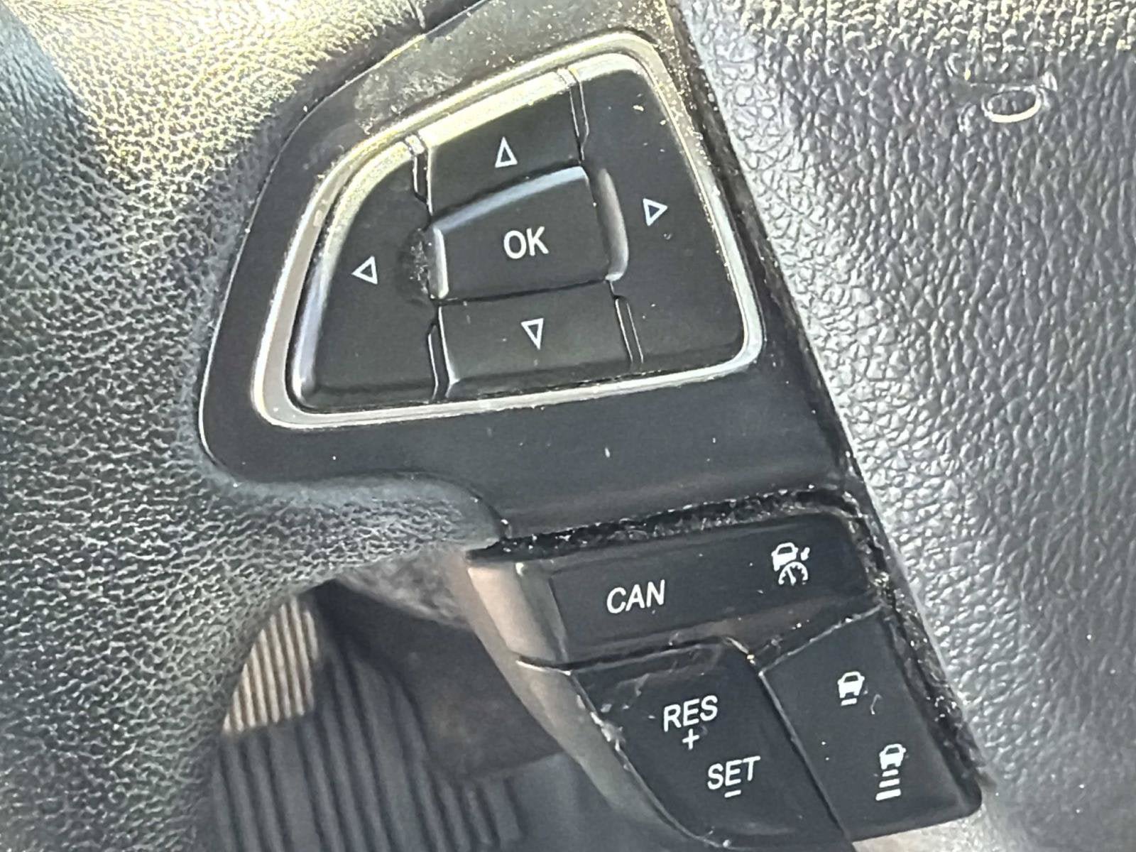 Used 2019 Ford Escape SEL FWD image 13