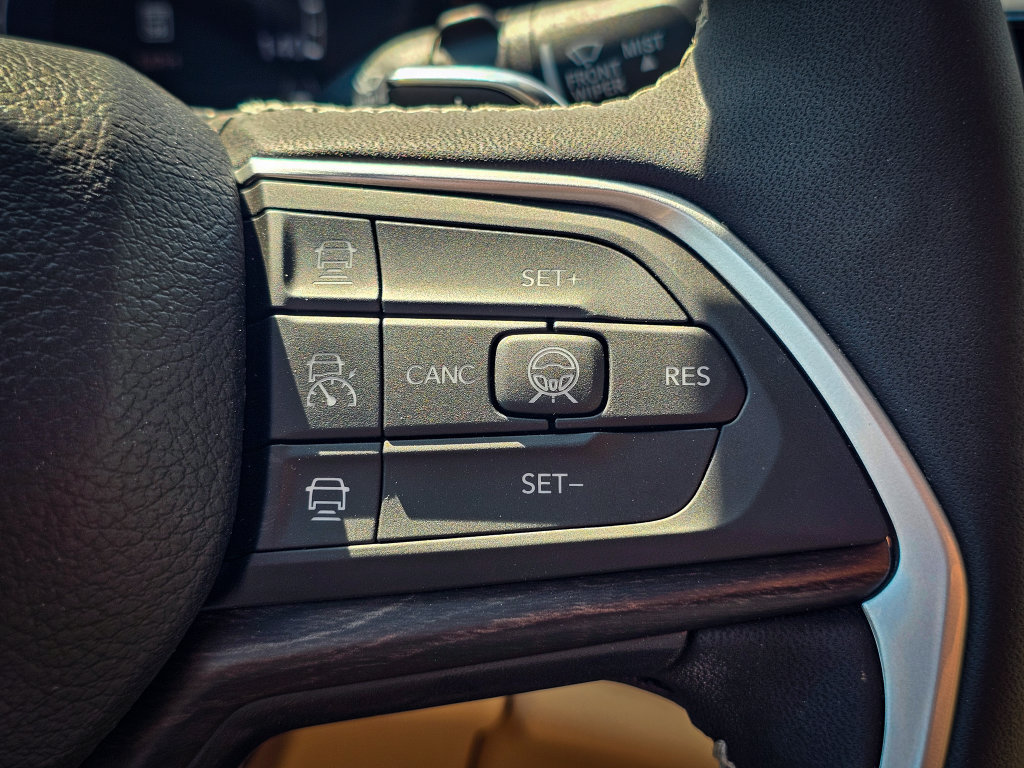 New 2026 Jeep Grand Cherokee Limited AWD/4WD image 21