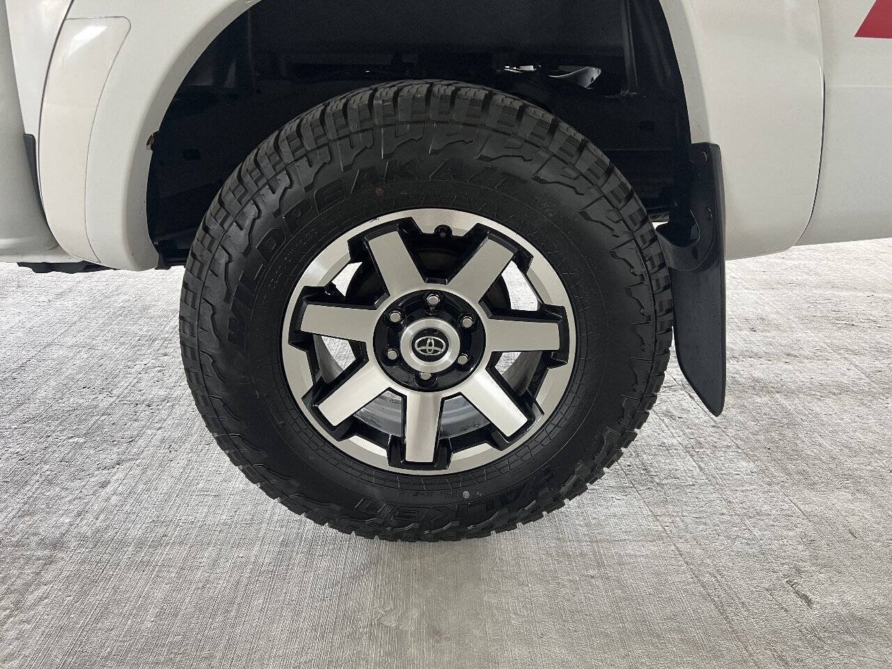 Used 2013 Toyota Tacoma 4x4 Double Cab w/ SR5 Pkg image 29