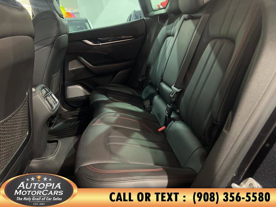 Used 2019 Maserati Levante GranSport image 17