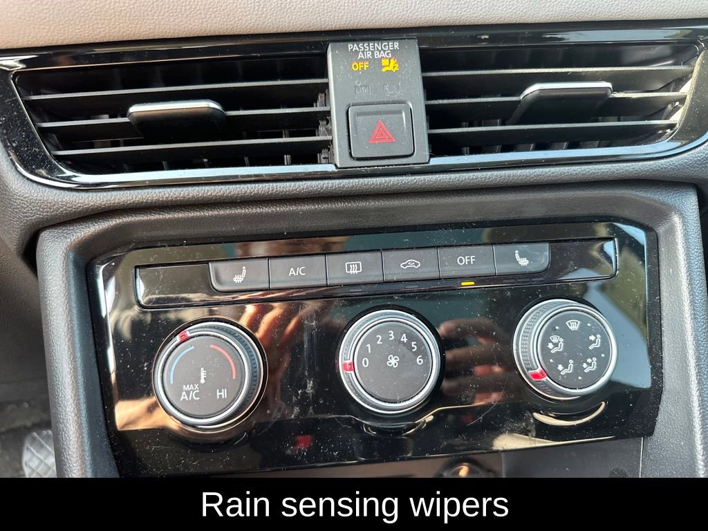 Used 2023 Volkswagen Taos SE image 14