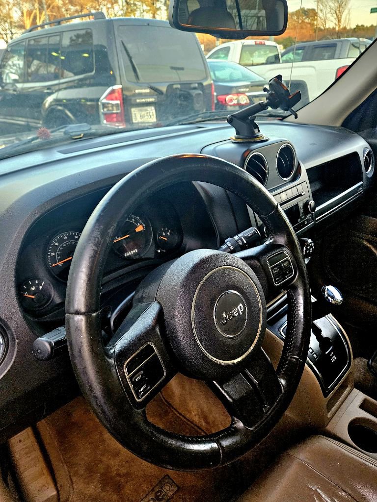 Used 2014 Jeep Patriot High Altitude image 2