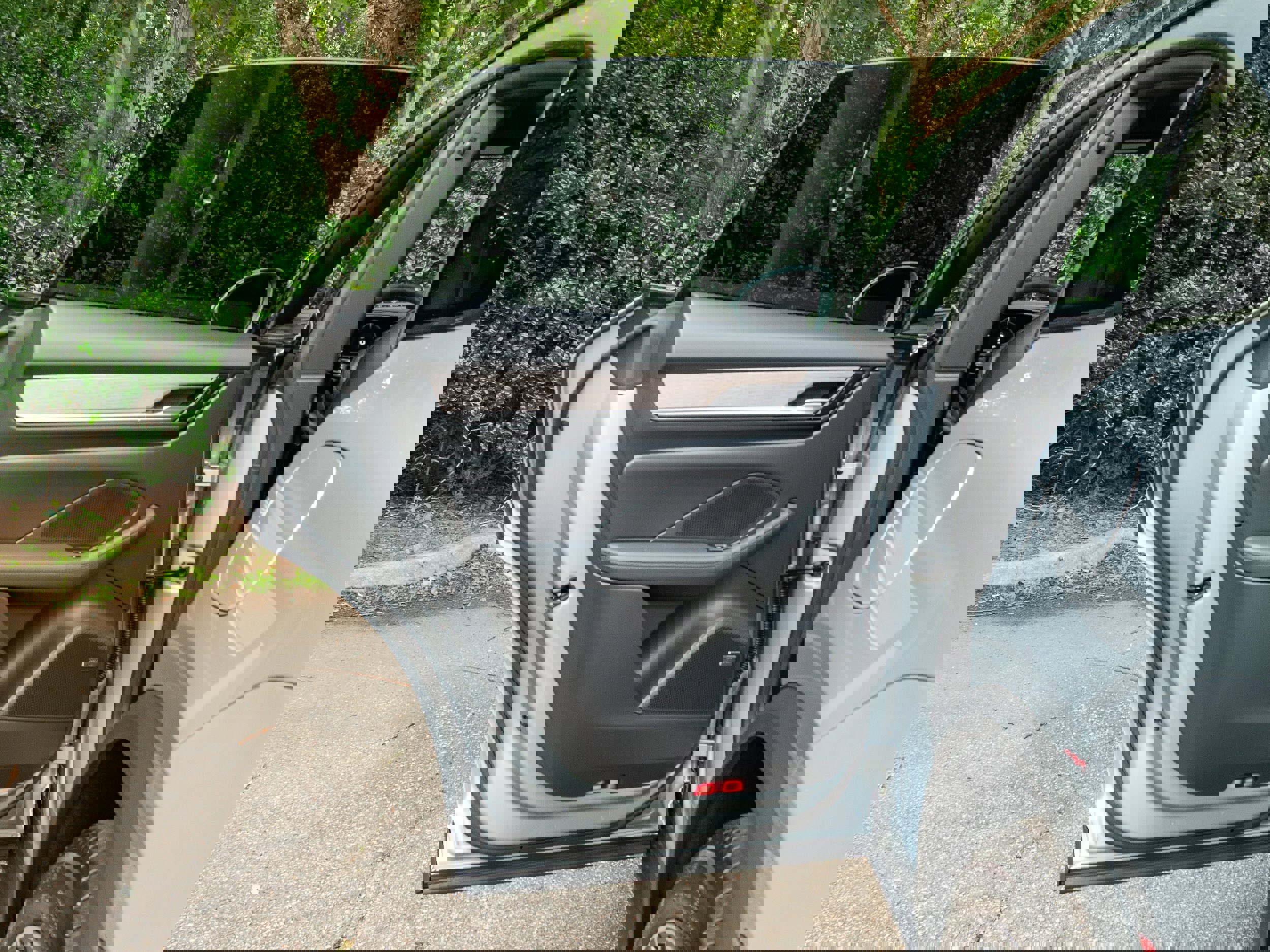 New 2025 Porsche Macan 4S Electric image 28