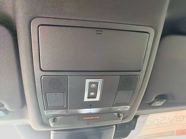 Used 2020 Land Rover Discovery Sport SE R-Dynamic AWD/4WD image 32