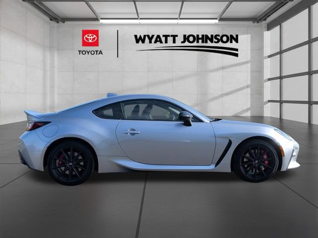 Used 2025 Toyota GR86 Premium w/ Performance Package image 6