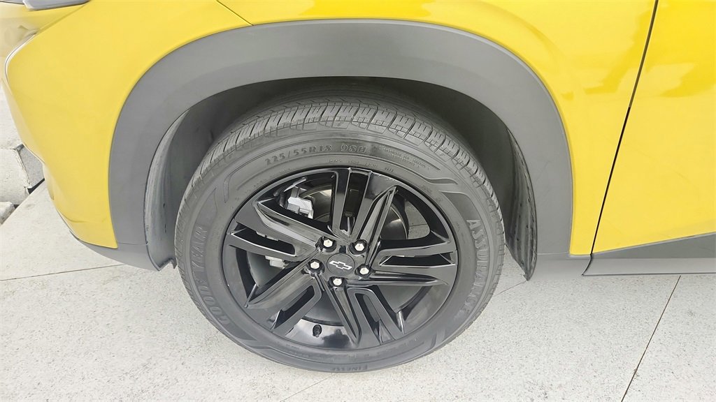 Used 2024 Chevrolet Trax ACTIV w/ Driver Confidence Package image 29