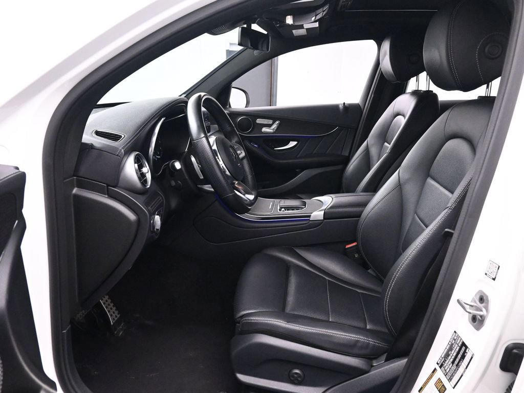 Used 2023 Mercedes-Benz GLC 300 4MATIC Coupe image 14