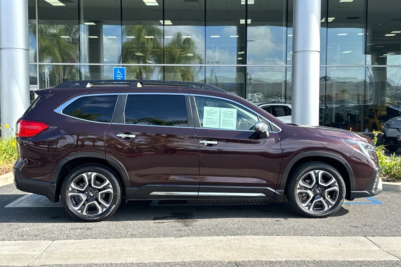 Certified 2023 Subaru Ascent Touring AWD/4WD image 3