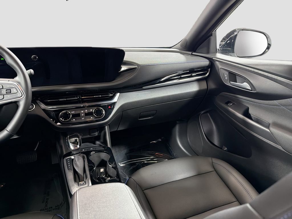 Used 2024 Buick Envista Sport Touring w/ Convenience I Package FWD image 24