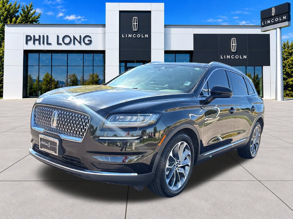 Certified 2022 Lincoln Nautilus Reserve w/ Luxury Package AWD/4WD image 4